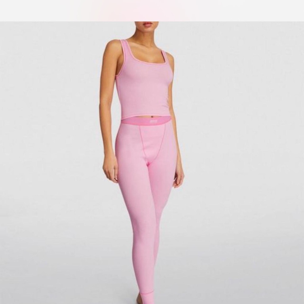 2 skims leggings for $25
light pink and light blue